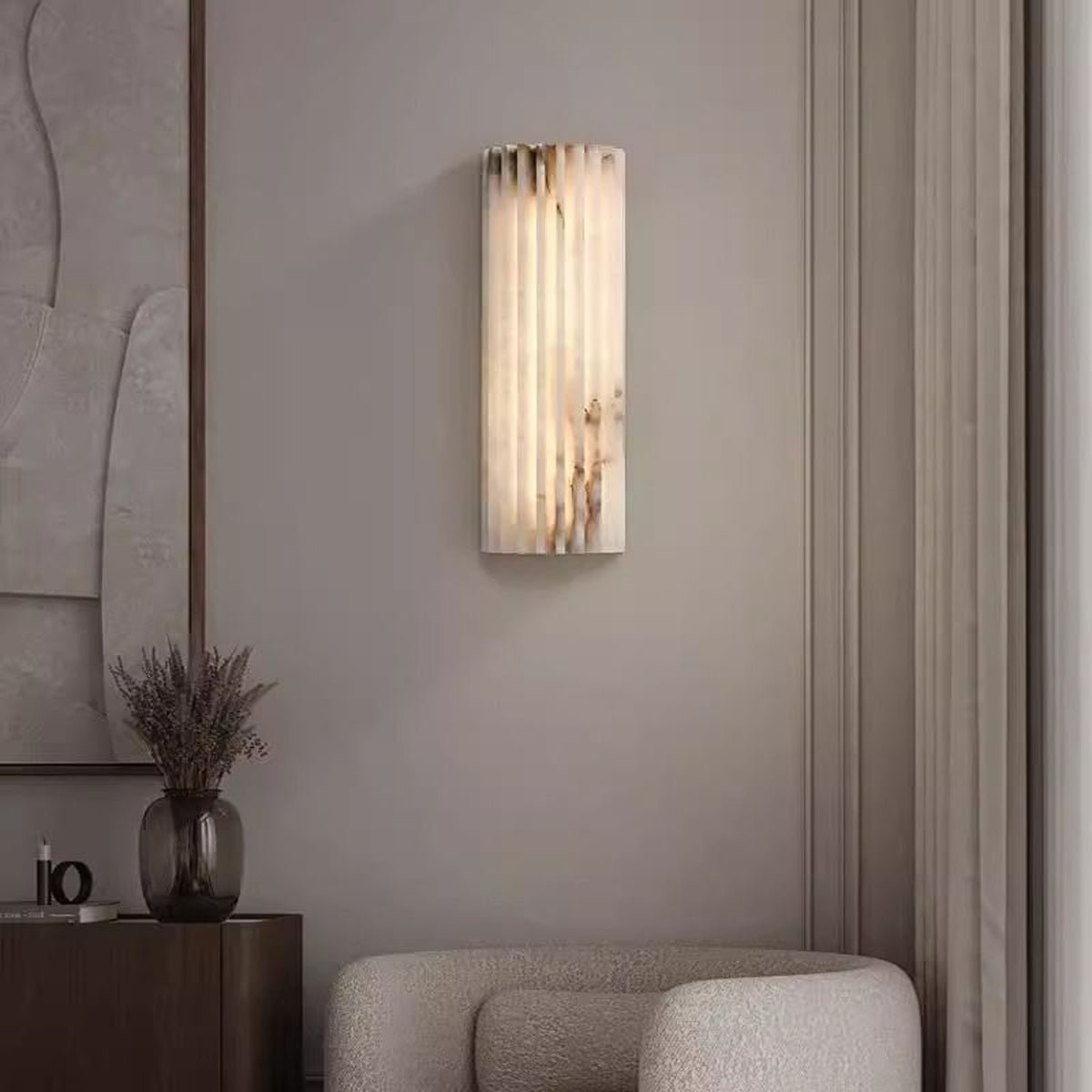 Ribbed Alabaster LED Wall Light / L 3.9″ x W 1.9″ x H 17.7″ / White / Warm Light