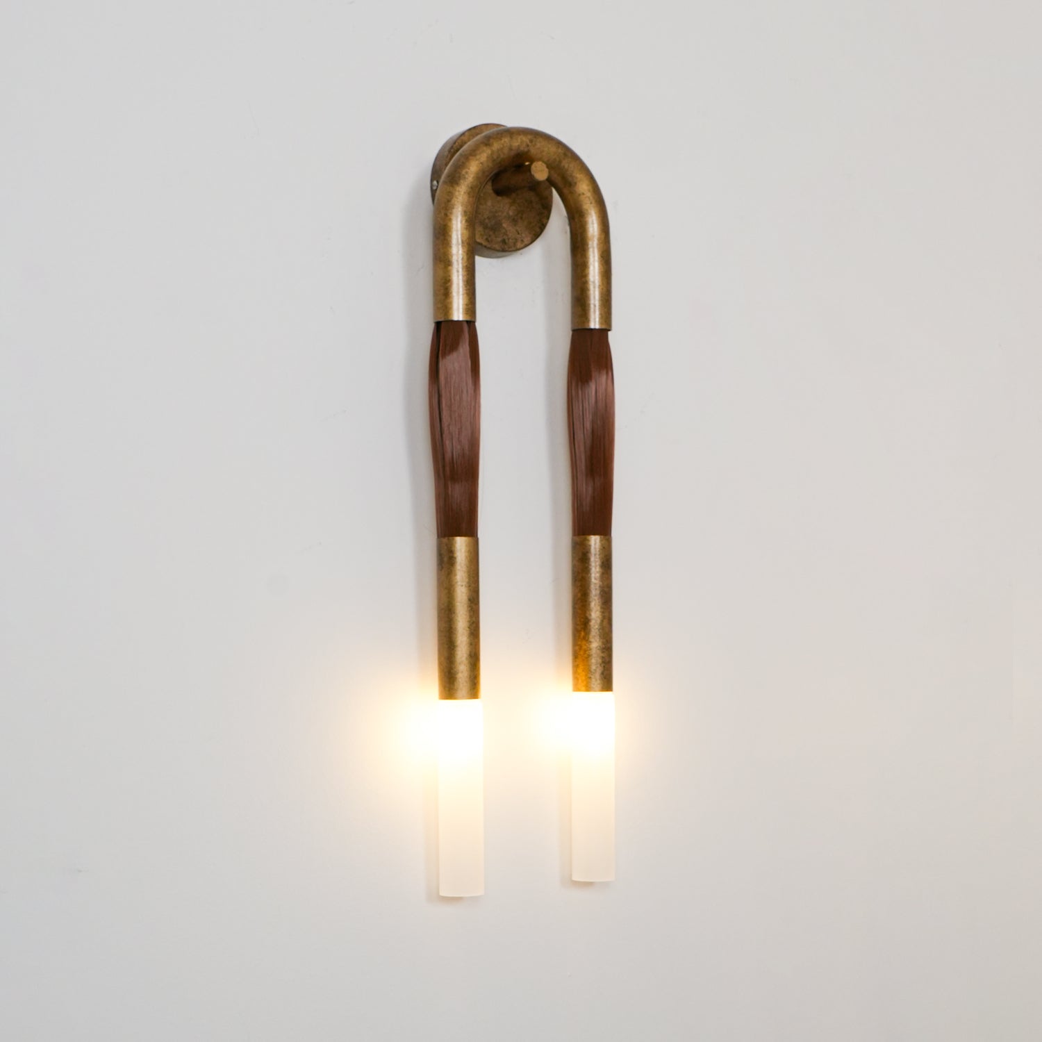 Tassel Glass Wall Light / ∅ 6.3″ x H 25.6″ / Dia 16cm x H 65cm / Brass / 2 Pieces